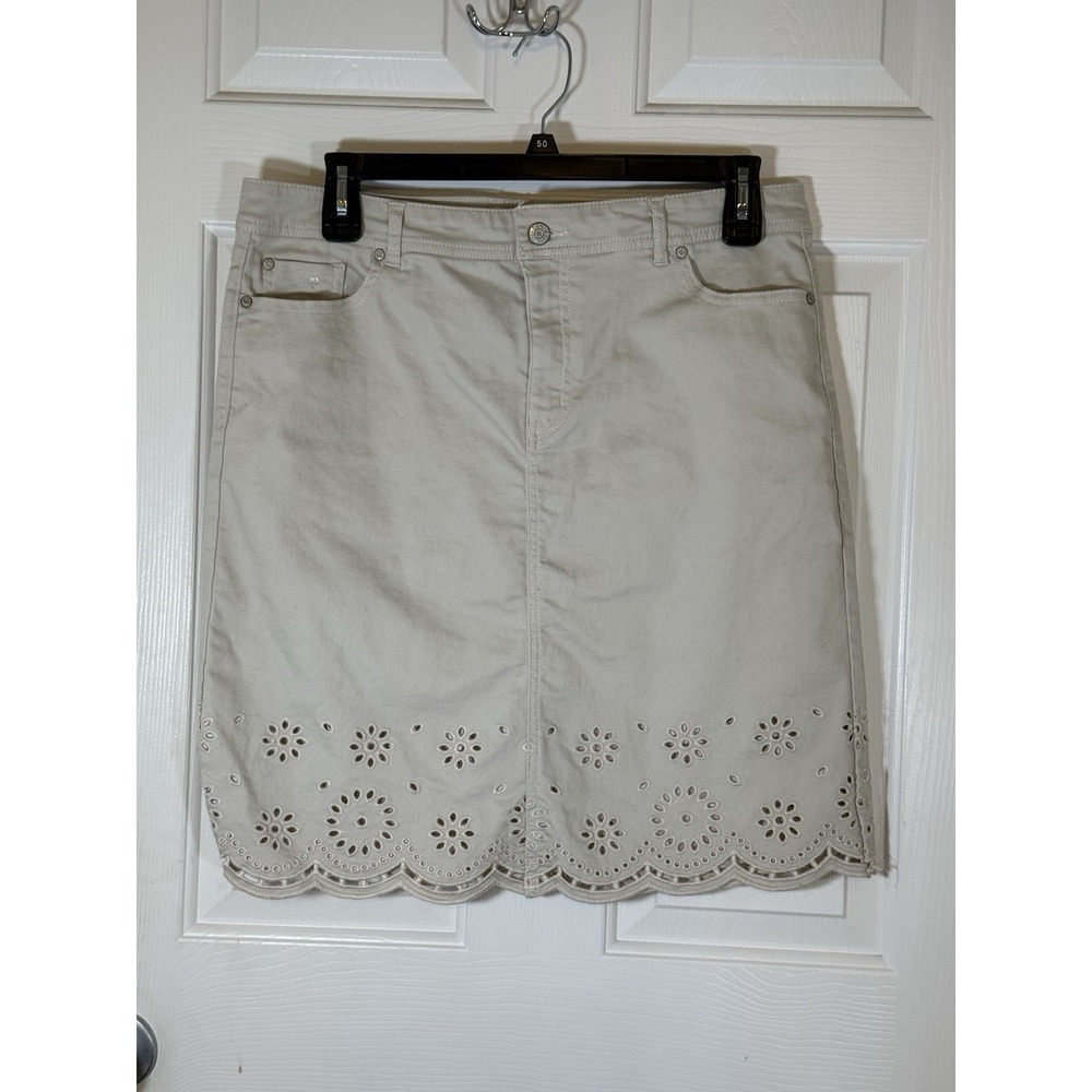 EST 1946 Denim Ivory Short  Skirt 10 Floral Cut  Out Hem Chic Boho Casual Spring